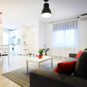 https://enjoy-apartman-eger.egerhotels.net