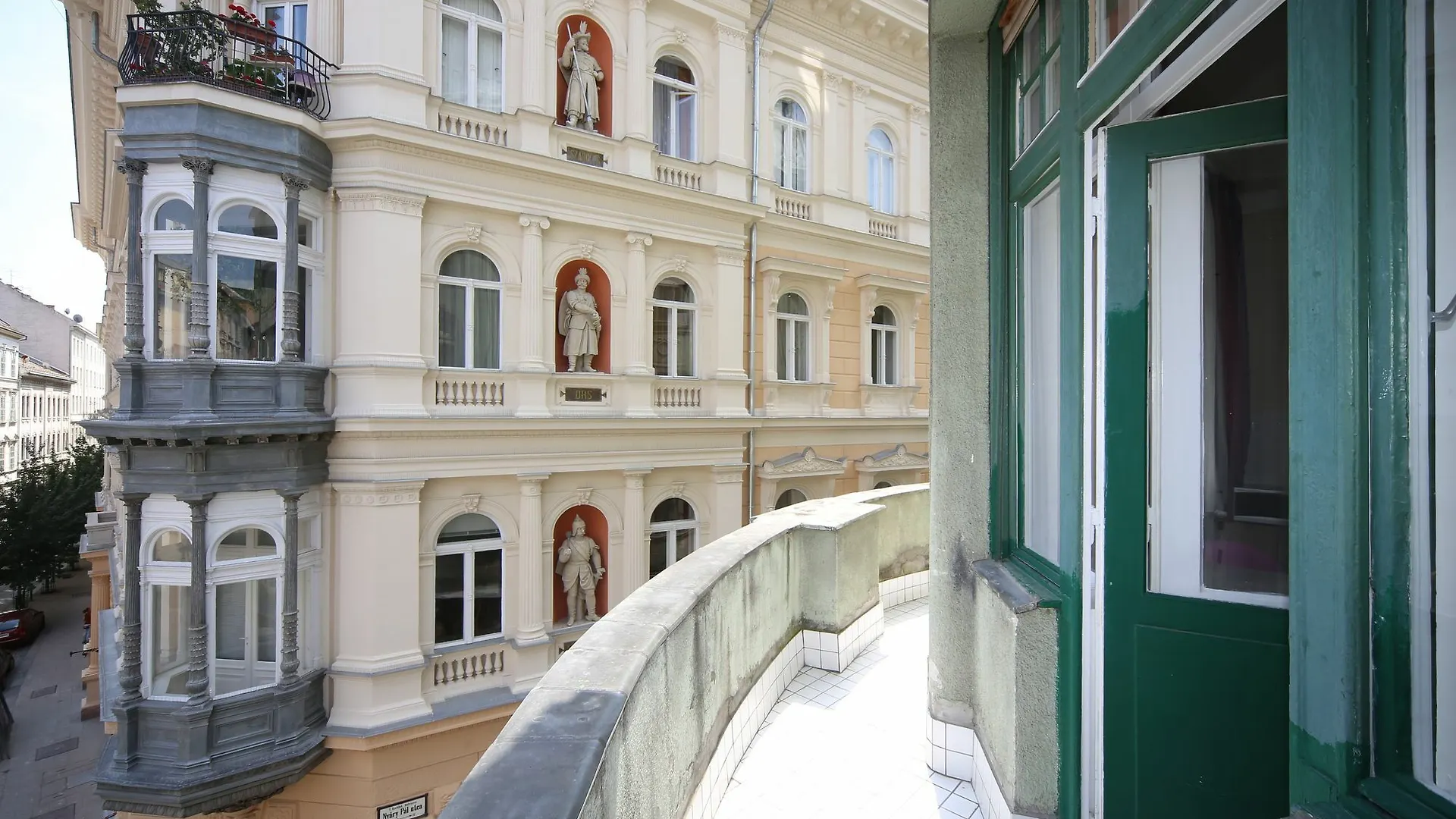 Amber Terrace Studios Downtown Budapest Apartmanhotel