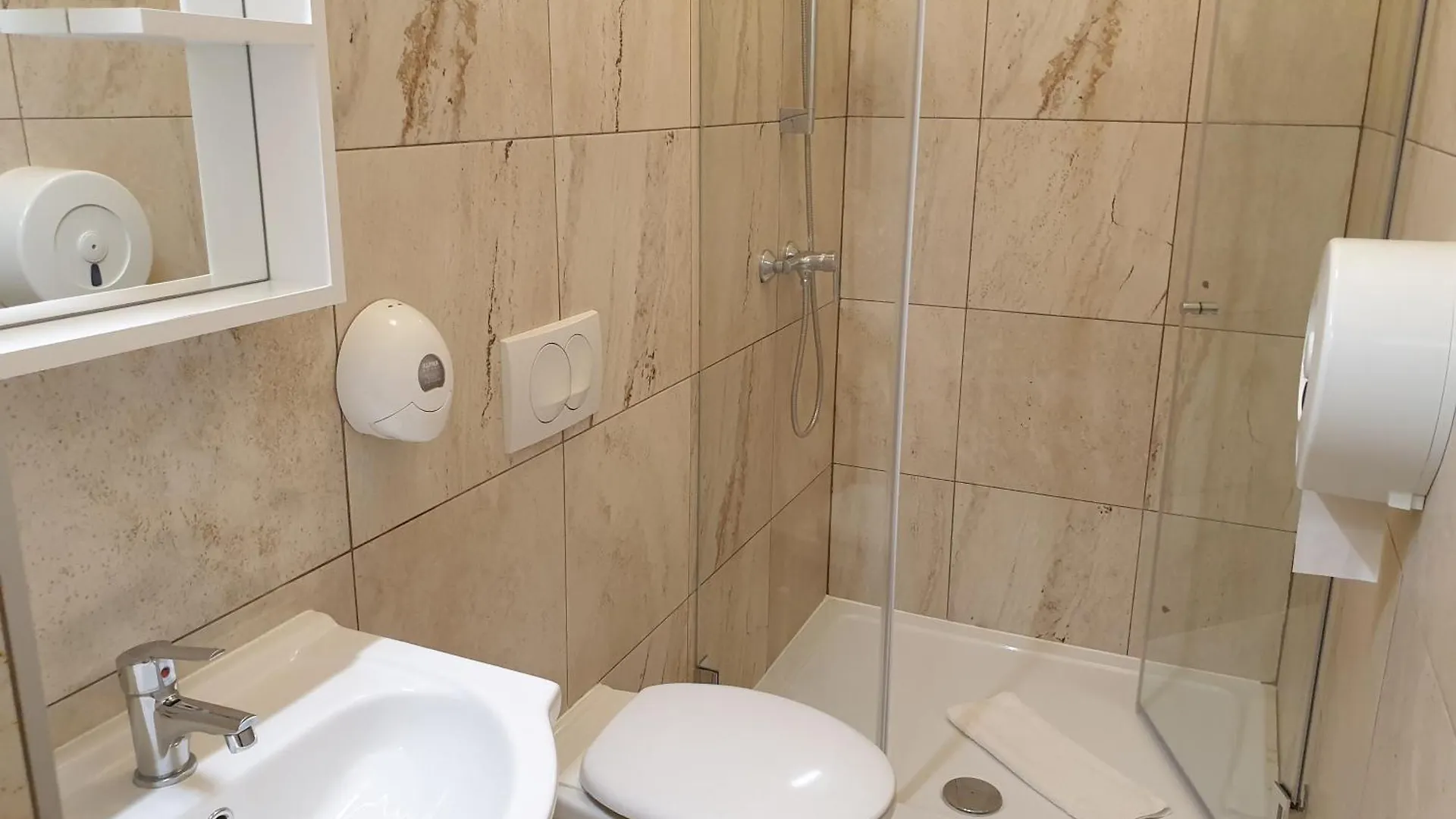 Aparthotel Amber Terrace Studio Guest House Budapest